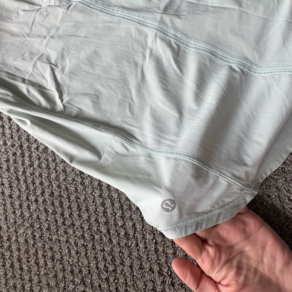 Lululemon size 2 like new very lightweight and comfortable